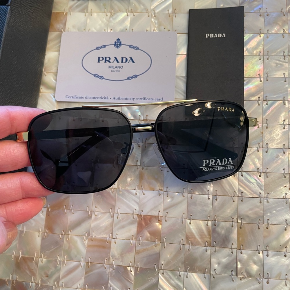 Prada Black Sunglasses - Picture 4 of 6